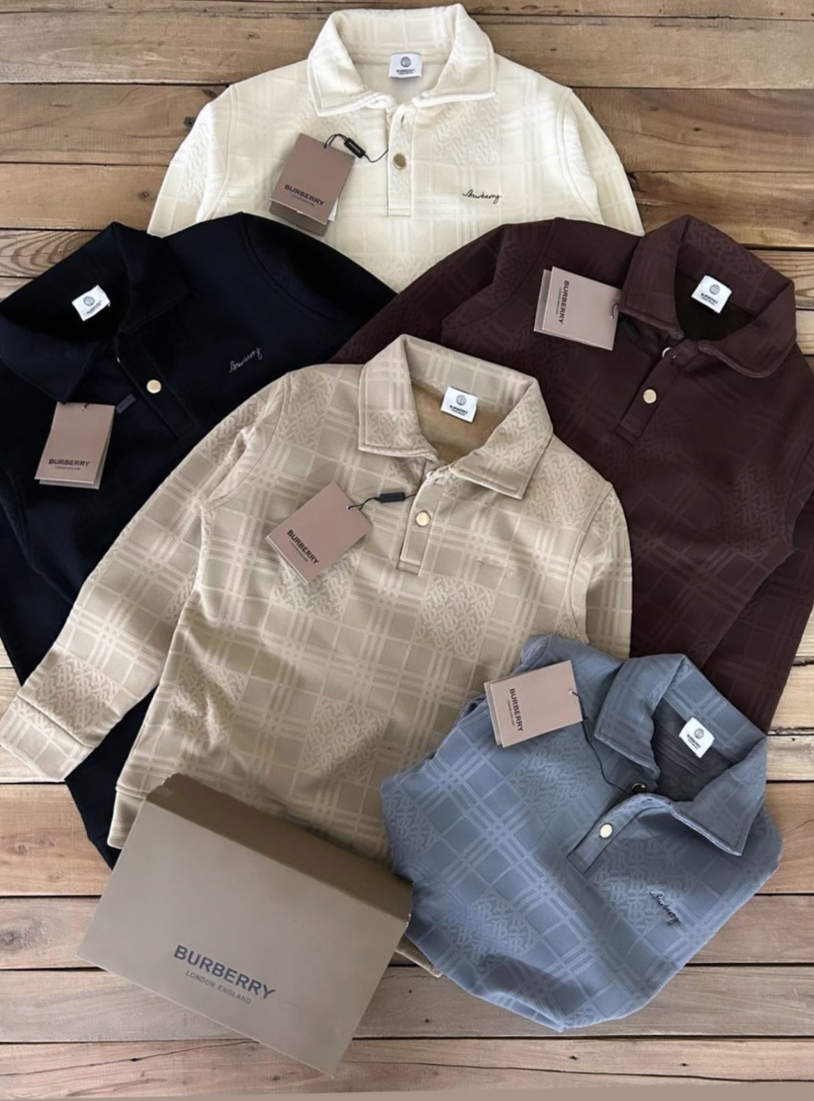 Burberry Pullovers