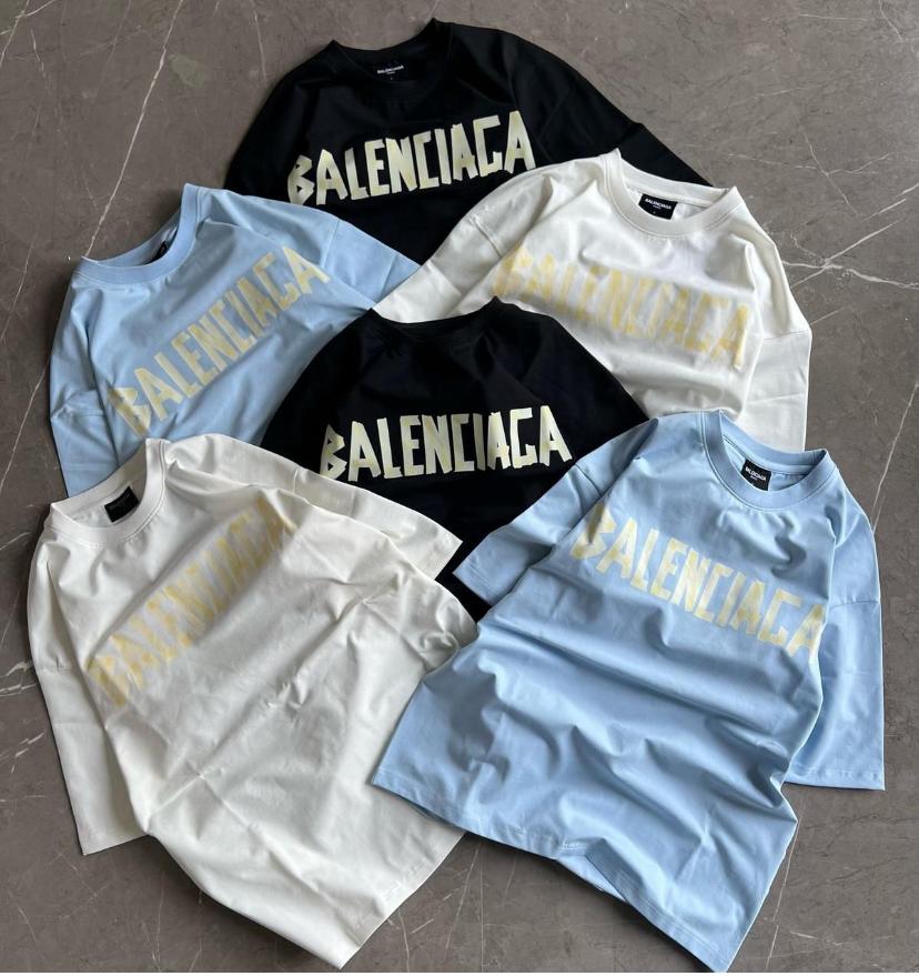 Balenciaga T-Shirta